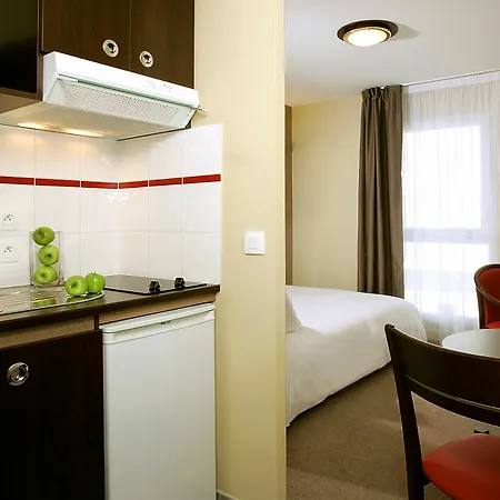 Terres De France - Bretagne Aparthotel 3*