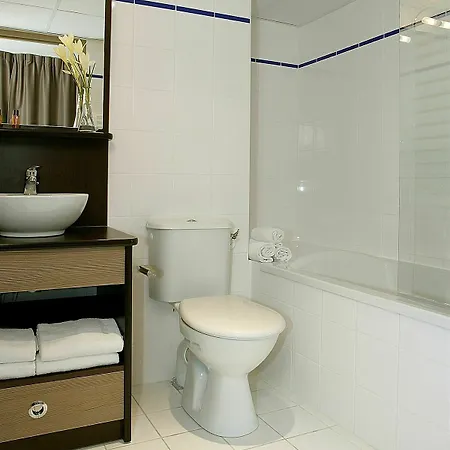 Terres De France - Bretagne Apart-hotel 3*